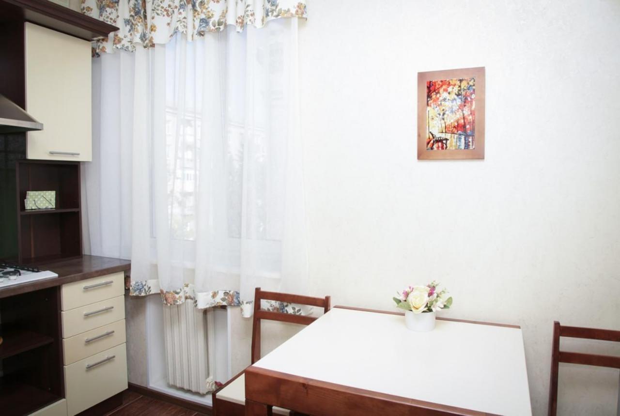 Apartments On Moskovskaya Street Ντνιπροπετρόφσκ Εξωτερικό φωτογραφία