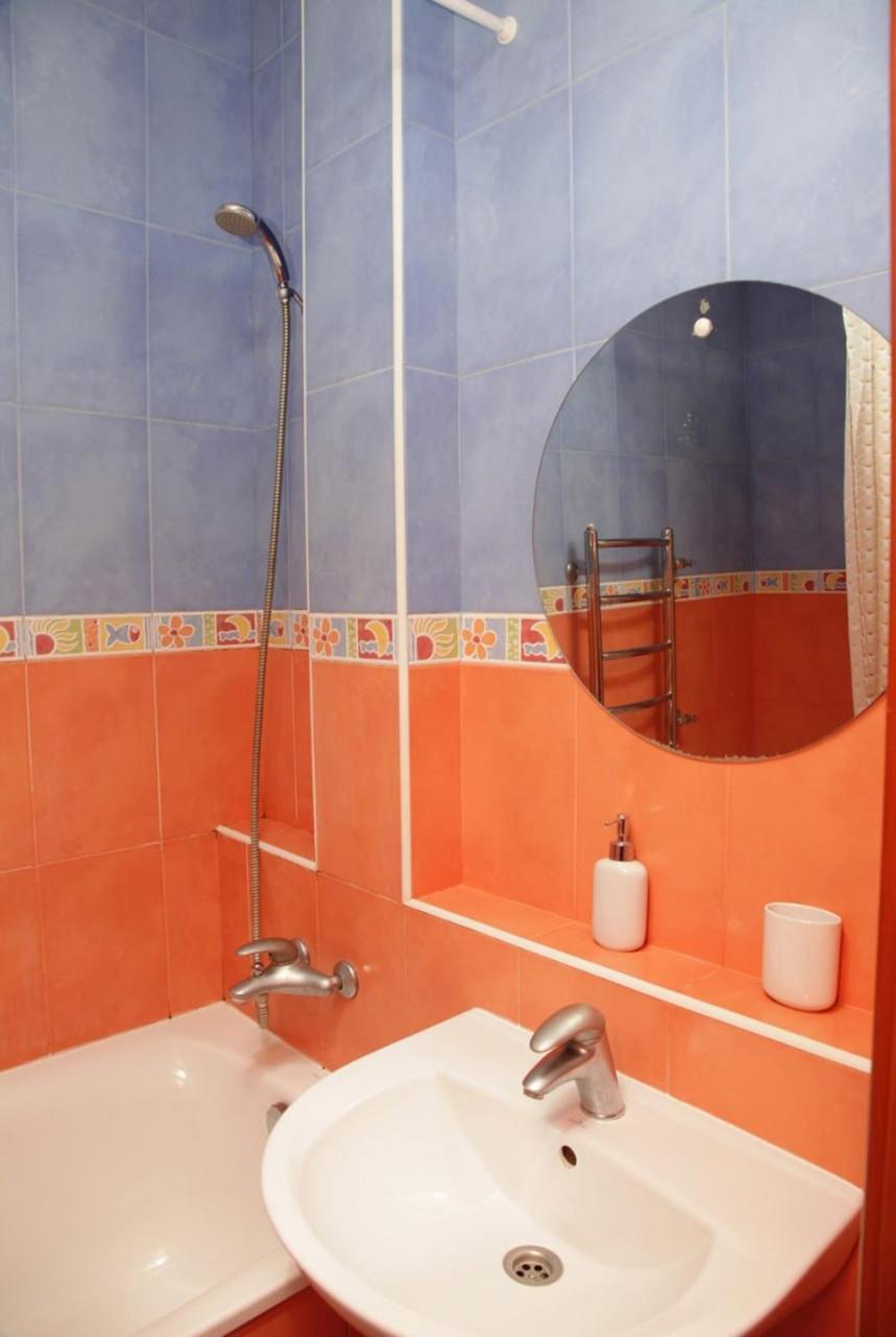 Apartments On Moskovskaya Street Ντνιπροπετρόφσκ Εξωτερικό φωτογραφία